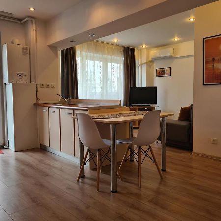 Apartament Anna Τιργκόβιστε Εξωτερικό φωτογραφία