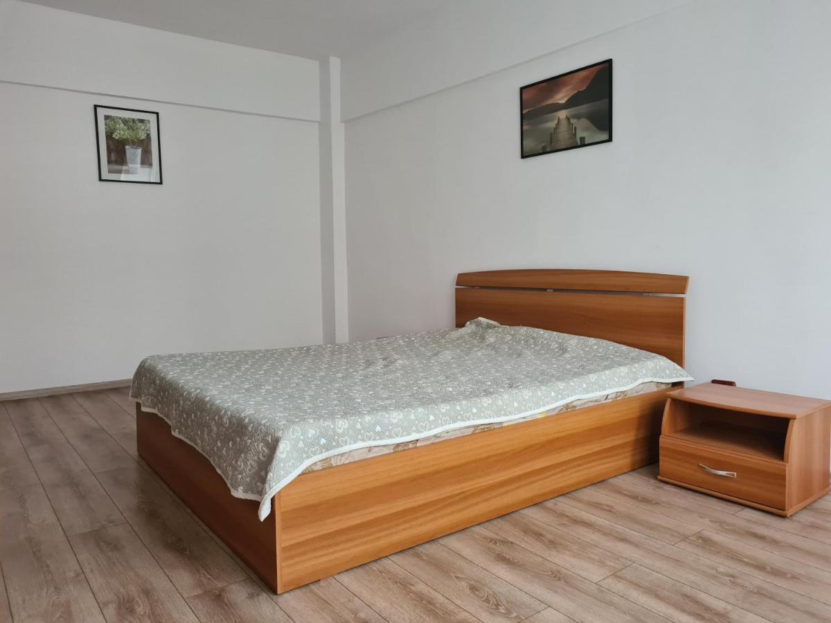 Apartament Anna Τιργκόβιστε Εξωτερικό φωτογραφία